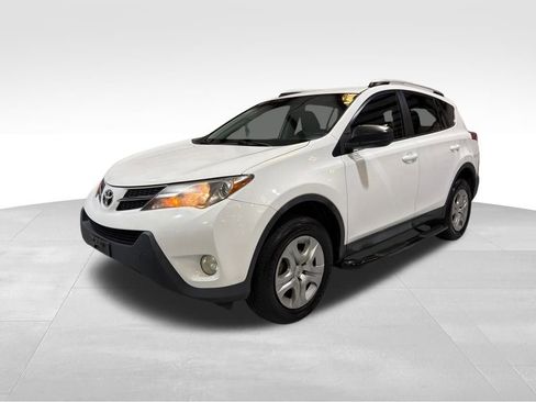 Used 2014 Toyota RAV4 LE image 1
