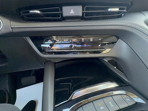 Used 2023 Buick Envision Preferred FWD image 17