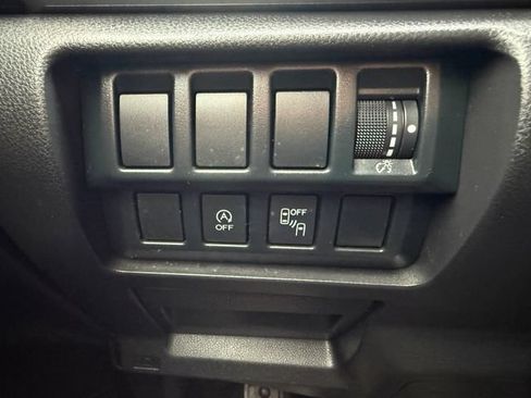 Used 2020 Subaru Forester Premium AWD/4WD image 12