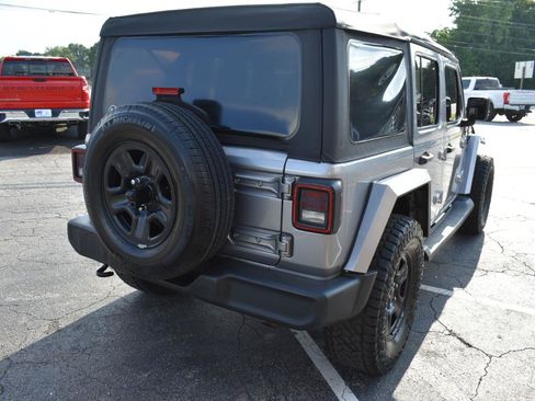 Used 2018 Jeep Wrangler Unlimited Sport AWD/4WD image 6