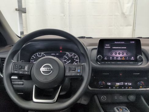 Used 2021 Nissan Rogue SV AWD/4WD image 22