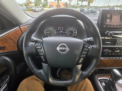 Used 2023 Nissan Armada SL w/ Captain's Chairs Package RWD image 21