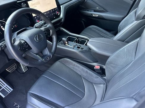 Used 2025 Lexus TX 500h AWD w/ Technology Package image 11