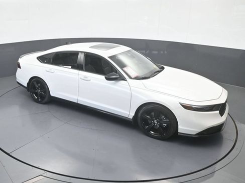 Used 2025 Honda Accord Sport image 53
