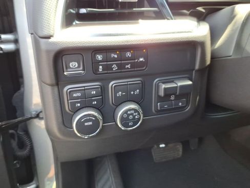 Used 2025 Chevrolet Tahoe Premier AWD/4WD image 27