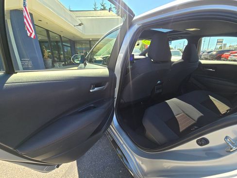 Used 2024 Toyota Corolla SE w/ SE Package FWD image 15