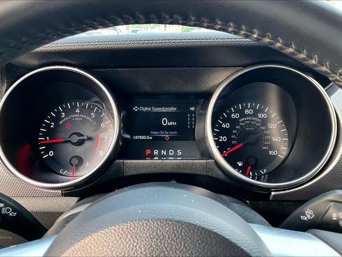 Used 2019 Ford Mustang Coupe w/ Equipment Group 101A RWD image 23