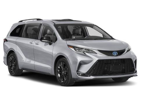 Used 2021 Toyota Sienna XSE AWD/4WD image 7