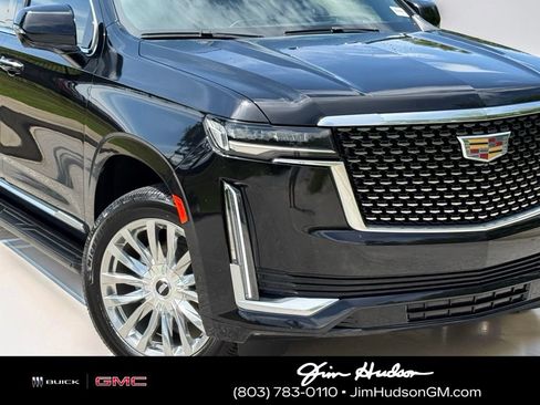 Used 2024 Cadillac Escalade Premium Luxury RWD image 7