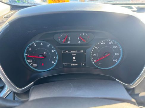 Used 2018 Chevrolet Equinox LT AWD/4WD image 20