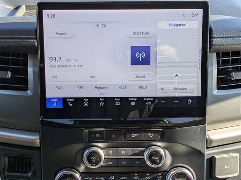 Certified 2024 Ford Expedition XLT image 17