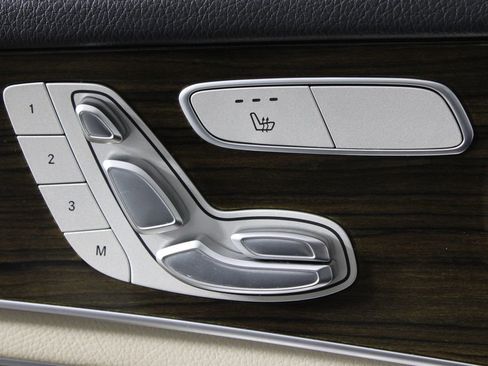 Used 2019 Mercedes-Benz GLC 300 image 22