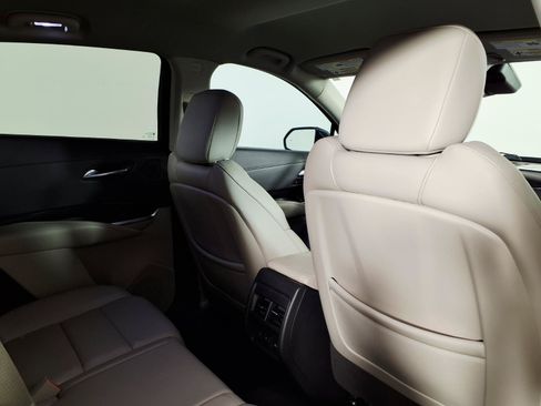 Used 2019 Cadillac XT4 Premium Luxury w/ Cold Weather Package FWD image 11