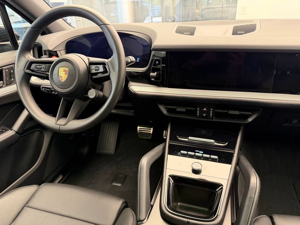 Certified 2025 Porsche Cayenne S AWD/4WD image 13