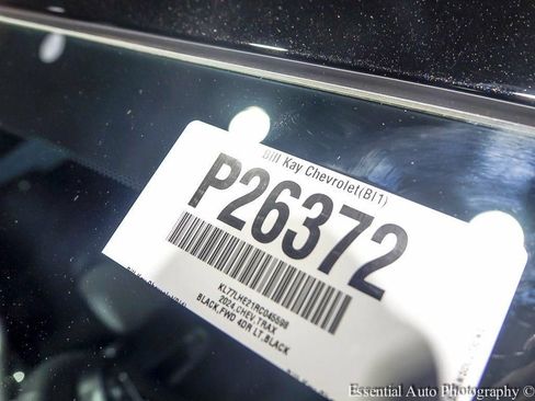 Used 2024 Chevrolet Trax LT w/ Driver Confidence Package FWD image 31