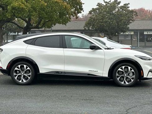 Used 2023 Ford Mustang Mach-E Premium image 7