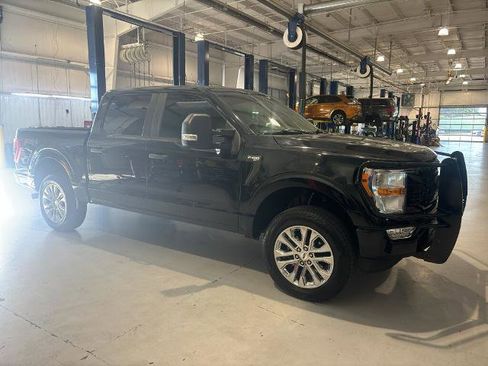 Certified 2021 Ford F150 XL w/ STX Appearance Package image 3