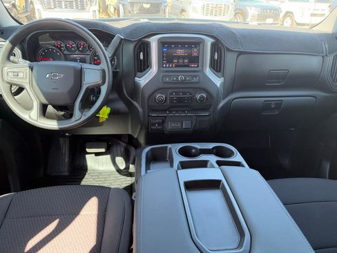 Used 2021 Chevrolet Silverado 1500 Custom Trail Boss AWD/4WD image 21