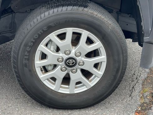 Used 2024 Toyota Tacoma SR5 AWD/4WD image 14