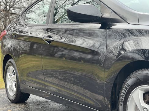 Used 2012 Hyundai Elantra GLS image 8