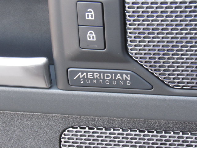 Used 2022 Land Rover Defender 90 X-Dynamic HSE AWD/4WD image 31