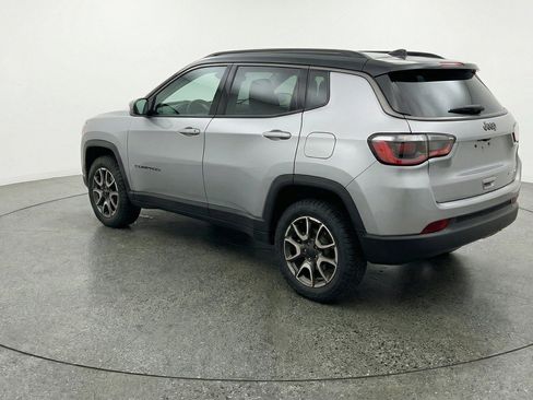 Used 2025 Jeep Compass Trailhawk AWD/4WD image 6