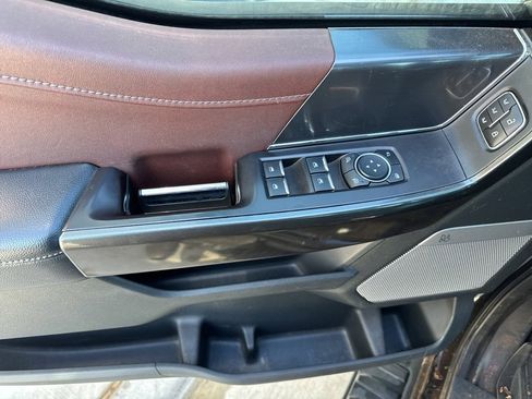 Used 2021 Ford F150 Lariat w/ Equipment Group 502A High image 22