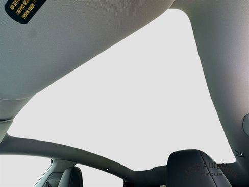 Used 2026 Tesla Model Y Long Range image 16