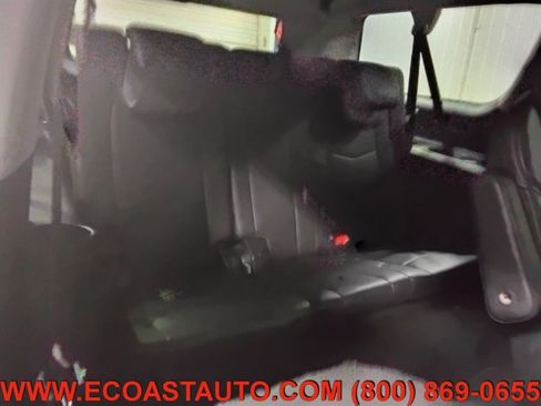 Used 2020 Cadillac Escalade ESV Luxury AWD/4WD image 16