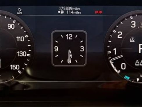 Used 2020 Land Rover Defender 110 First Edition AWD/4WD image 24