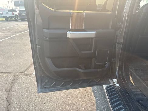 Used 2019 Ford F150 Lariat w/ FX4 Off-Road Package AWD/4WD image 12