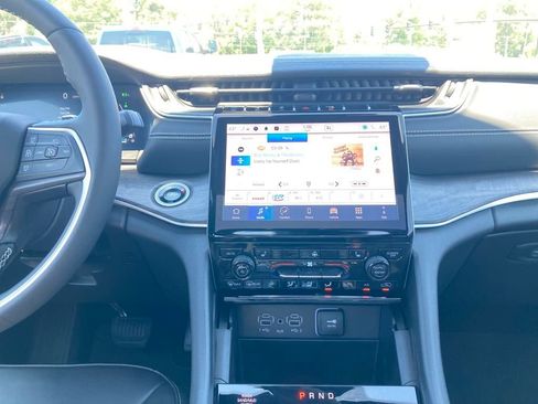 New 2024 Jeep Grand Cherokee Limited 4xe image 20