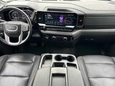 Used 2024 GMC Sierra 1500 SLT image 13