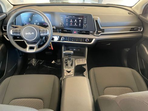 Used 2025 Kia Sportage LX image 32