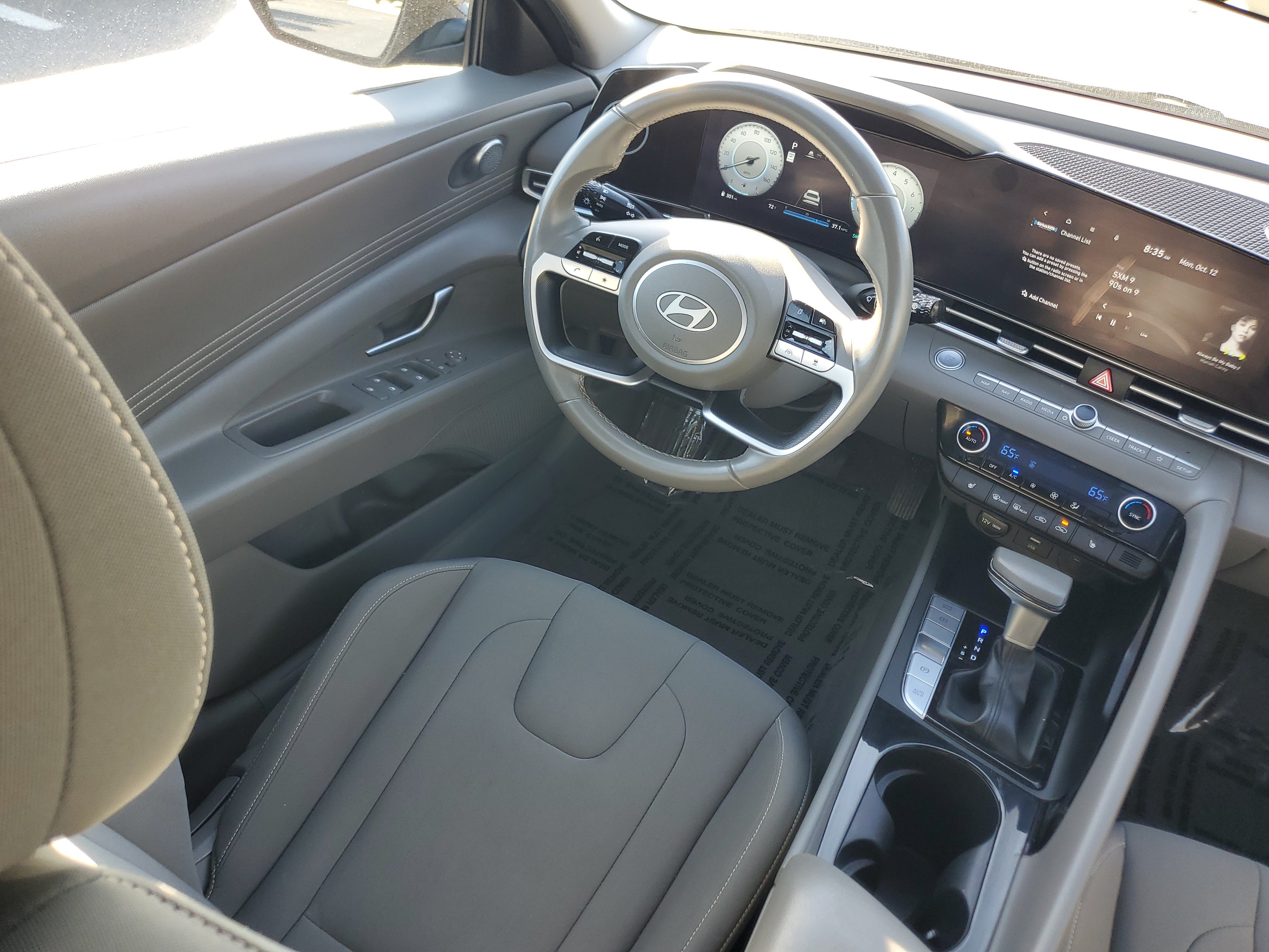 Used 2025 Hyundai Elantra SEL FWD image 16