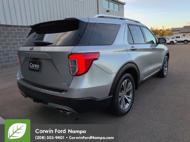 Used 2020 Ford Explorer Platinum w/ Premium Technology Package AWD/4WD image 3