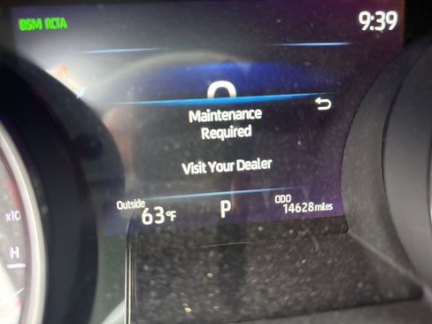 Used 2023 Toyota Camry XSE image 7