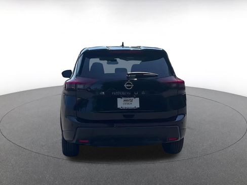 Used 2025 Nissan Rogue SV FWD image 12