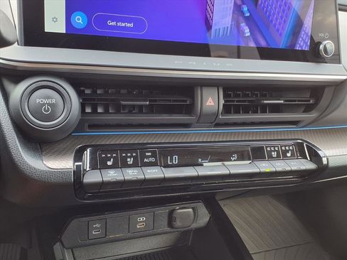 Used 2025 Toyota Prius Limited image 17