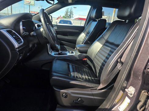 Used 2018 Jeep Grand Cherokee Limited AWD/4WD image 23