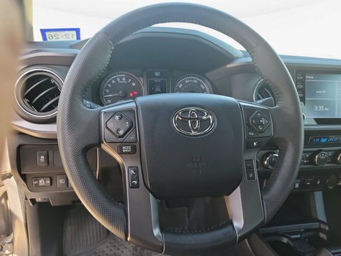 Used 2023 Toyota Tacoma TRD Off-Road AWD/4WD image 12