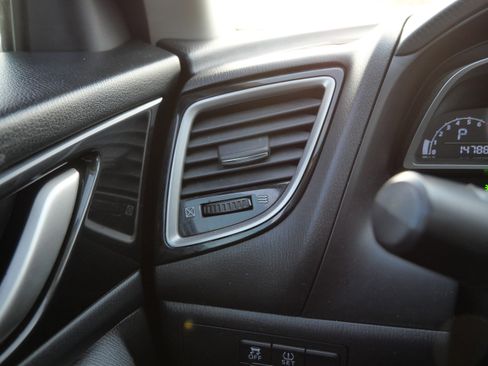 Used 2015 MAZDA MAZDA3 i Sport image 26