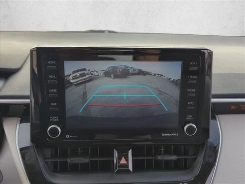 Used 2022 Toyota Corolla LE image 17