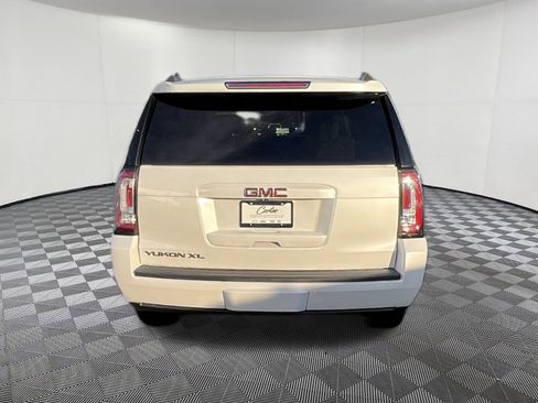 Used 2018 GMC Yukon XL SLT w/ HD Trailering Package image 5