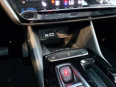 Certified 2023 Chevrolet Bolt LT w/ Infotainment Package image 26