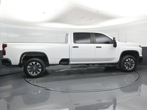 Used 2024 Chevrolet Silverado 2500 Custom w/ Custom Value Package AWD/4WD image 3