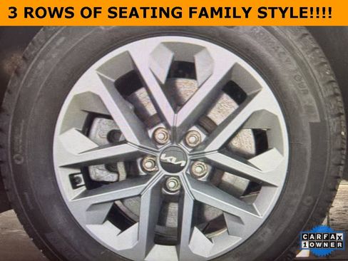 Used 2023 Kia Telluride LX image 9