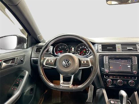 Used 2017 Volkswagen Jetta GLI image 26
