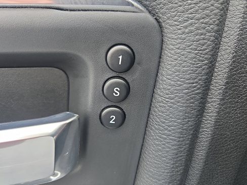 Used 2024 RAM 2500 Laramie image 12