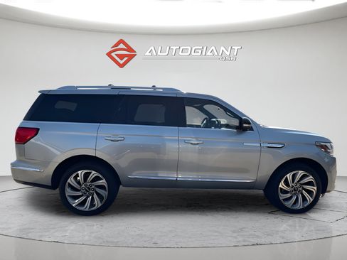Used 2020 Lincoln Navigator Reserve w/ Luxury Package AWD/4WD image 6
